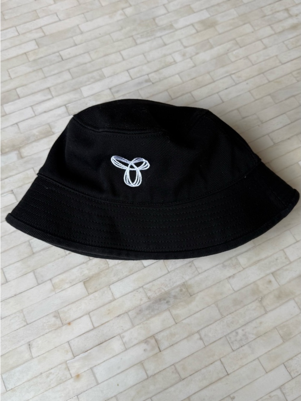 TNA Aritzia Black Bucket Hat with Embroidered Logo